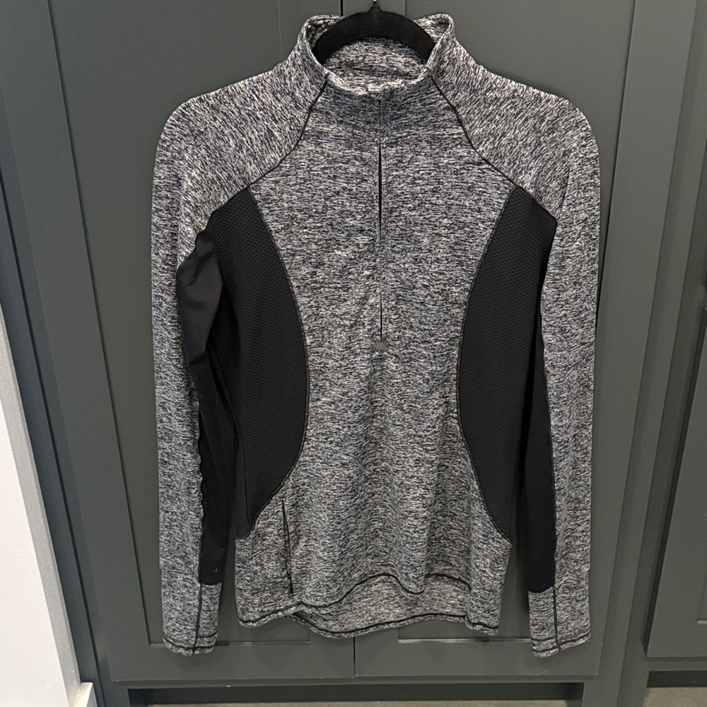3/4 Athleta Zip Up (XS)